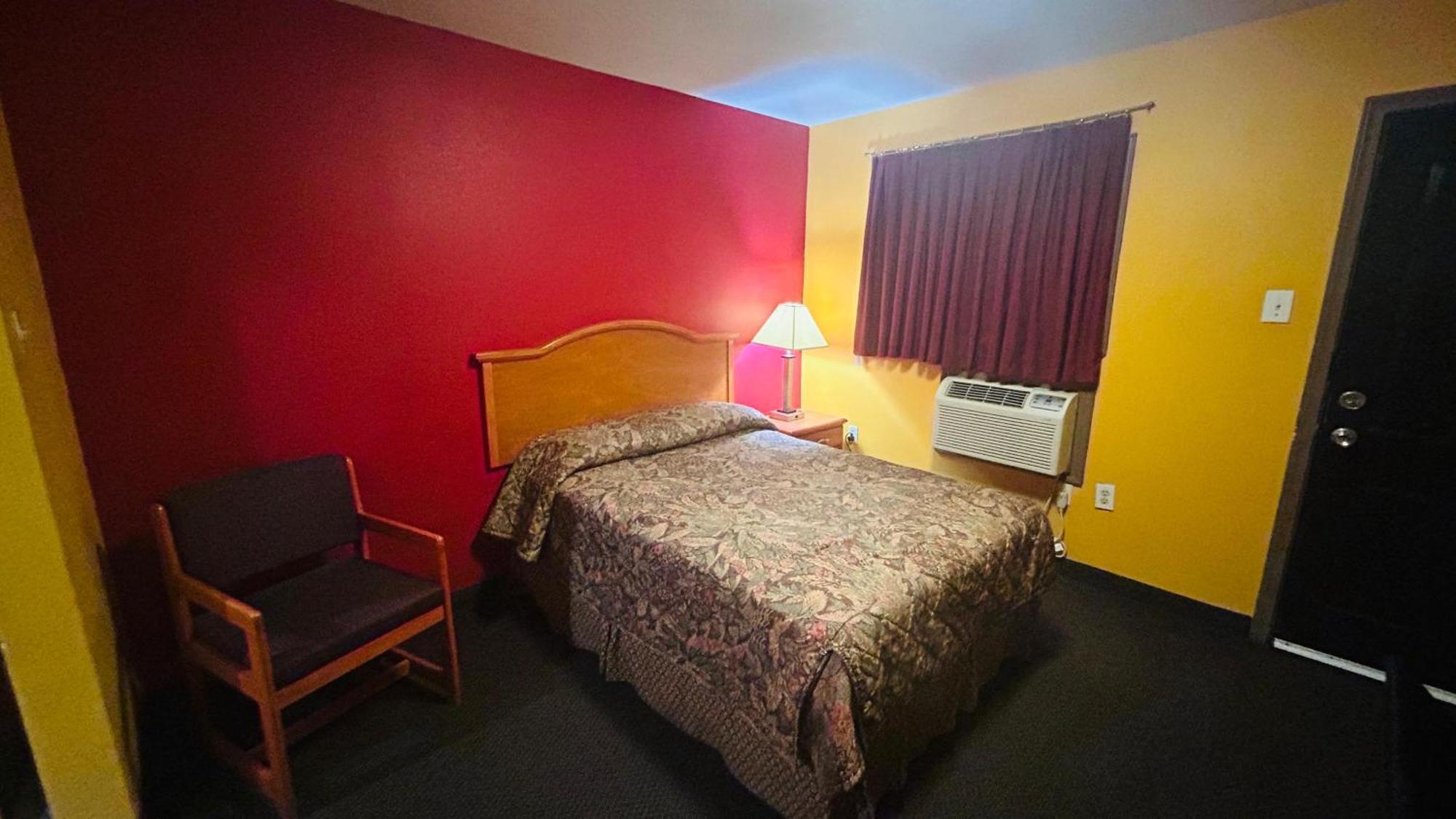 Relax Inn By Oyo Sulphur Hwy 90 Bagian luar foto