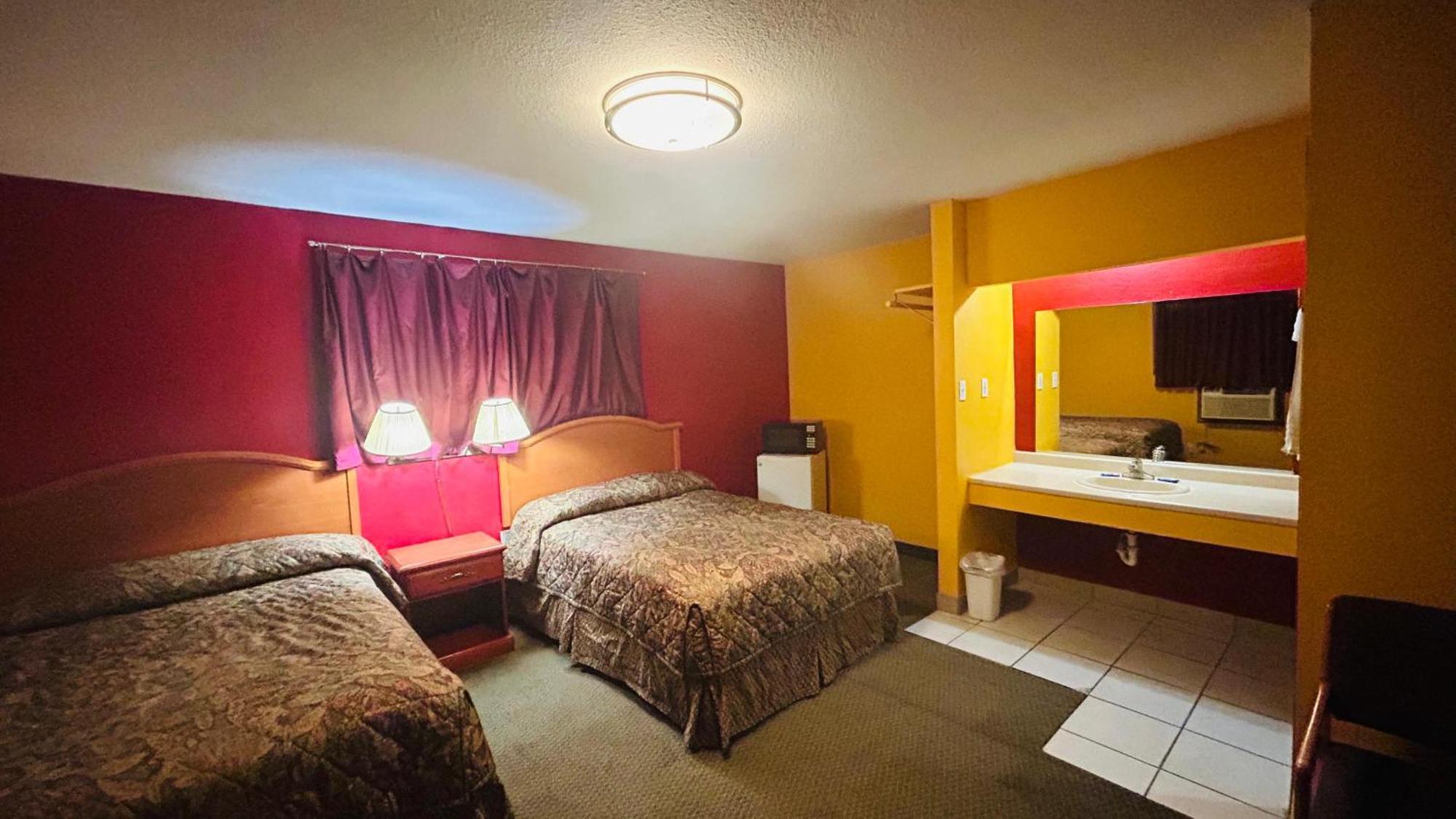 Relax Inn By Oyo Sulphur Hwy 90 Bagian luar foto